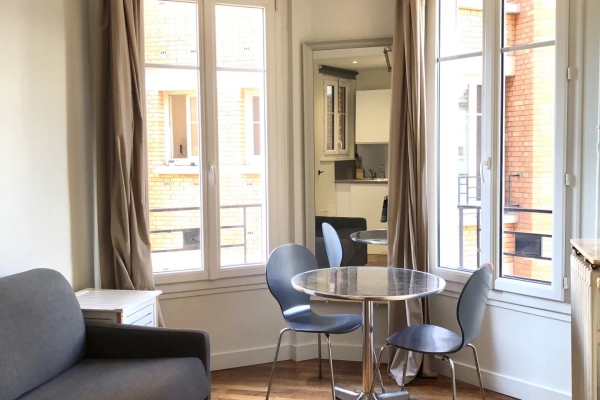 Luxury Apartment for sale in Paris 15ème, 285 000 €, Photo 1