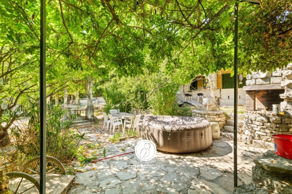Luxury House for sale in Peillon, 329 000 €, Photo 1