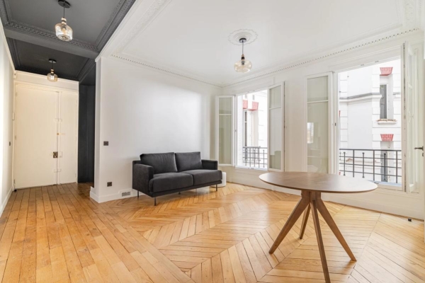 Luxury Apartment for sale in Paris 7ème, 1 350 000 €, Photo 2