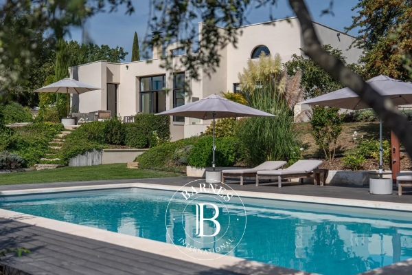 Luxury House for sale in Roussillon, 2 250 000 €, Photo 1