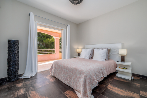 Luxury House for sale in Saint-Martin-du-Var, 1 049 000 €, Photo 7