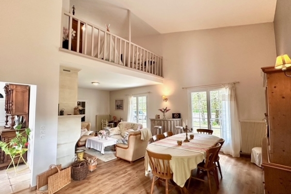 Maison de luxe à vendre à Martignas-sur-Jalle, 599 000 €, Photo 2