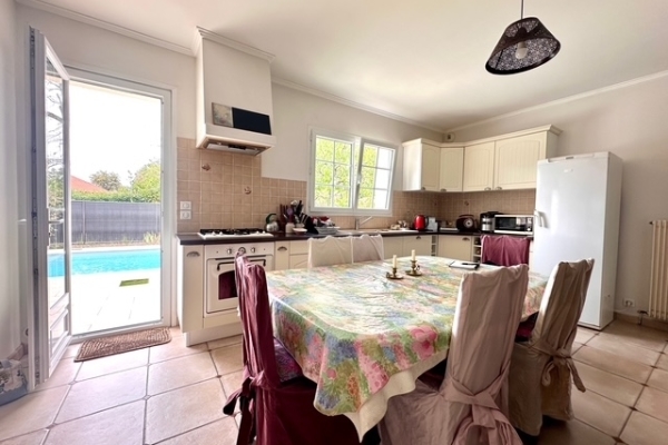 Maison de luxe à vendre à Martignas-sur-Jalle, 599 000 €, Photo 5