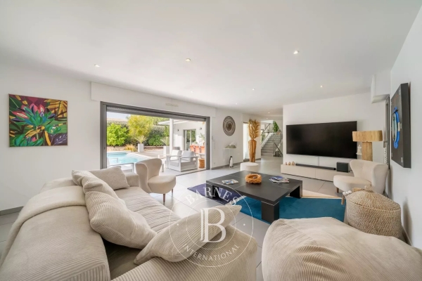 Maison de luxe à vendre à Saint-Raphaël, 1 490 000 €, Photo 3