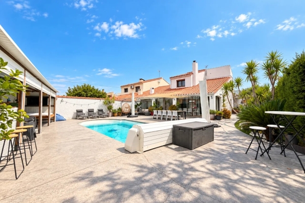 Maison de luxe à vendre à Le Soler, 450 000 €, Photo 3