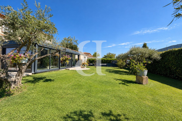 Luxury House for sale in L Isle-sur-La-Sorgue, 675 000 €, Photo 5