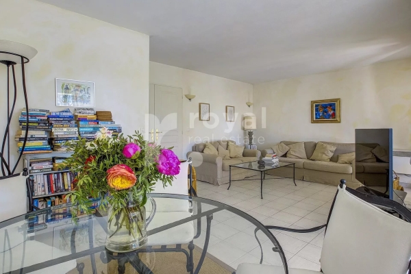 Luxury House for sale in Mougins, 749 000 €, Photo 6