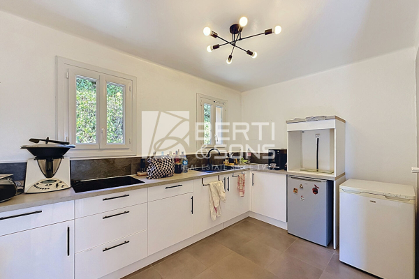 Luxury House for sale in Mandelieu-la-Napoule, 590 000 €, Photo 3