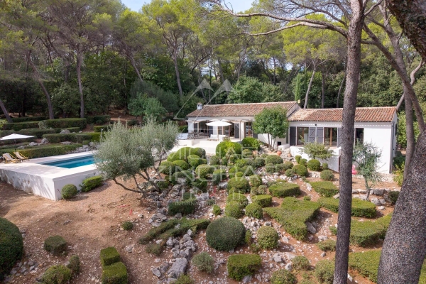 Luxury House for sale in La Colle-sur-Loup, 1 950 000 €, Photo 1