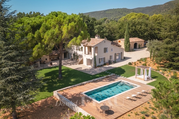 Maison de luxe à vendre à Lourmarin, 3 490 000 €, Photo 1