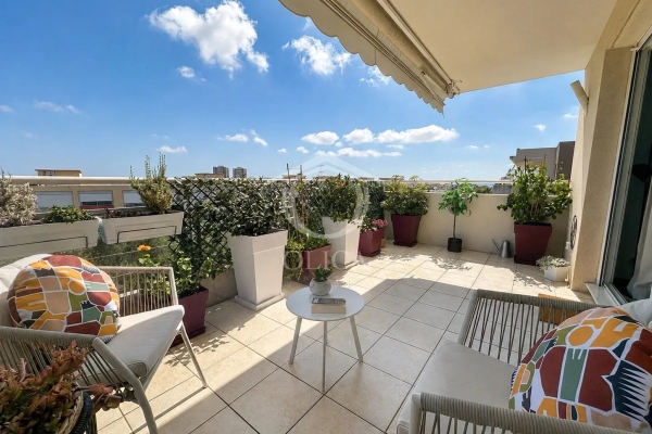 Appartement de luxe à vendre à Antibes, 285 000 €, Photo 1