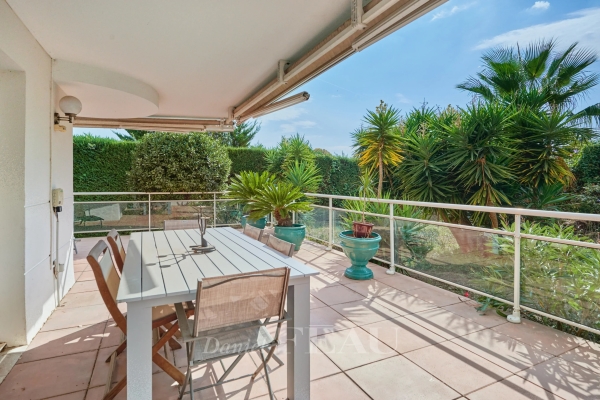 Luxury Apartment for sale in Marseille 8ème, 795 000 €, Photo 1