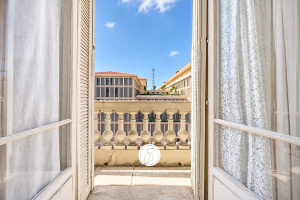 Luxury Apartment for sale in Nice, 749 000 €, Photo 2