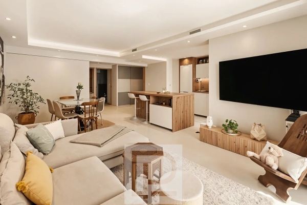 Luxury Apartment for sale in Le Cannet, 630 000 €, Photo 1