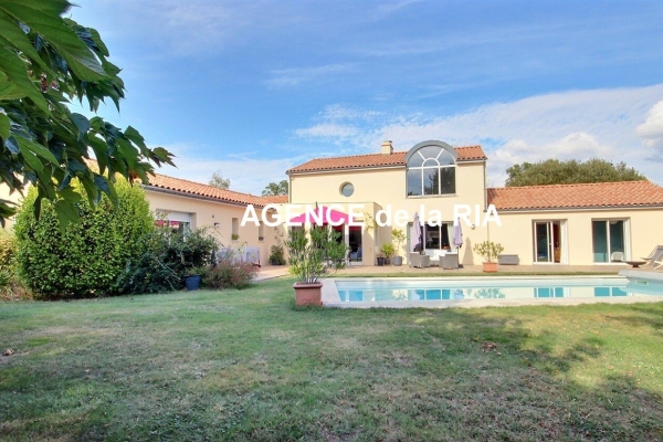 Maison de luxe à vendre à Pornic, 985 000 €, Photo 1