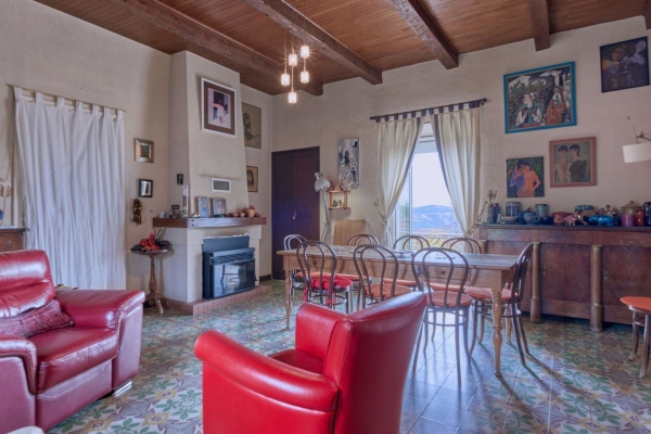 Maison de luxe à vendre à Saint-Étienne-les-Orgues, 995 000 €, Photo 3