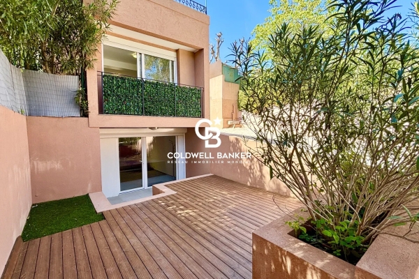 Maison de luxe à vendre à Antibes, 1 090 000 €, Photo 2