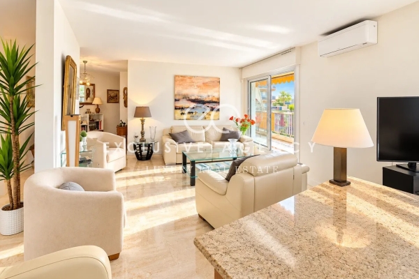 Appartement de luxe à vendre à Mandelieu-la-Napoule, 799 000 €, Photo 2