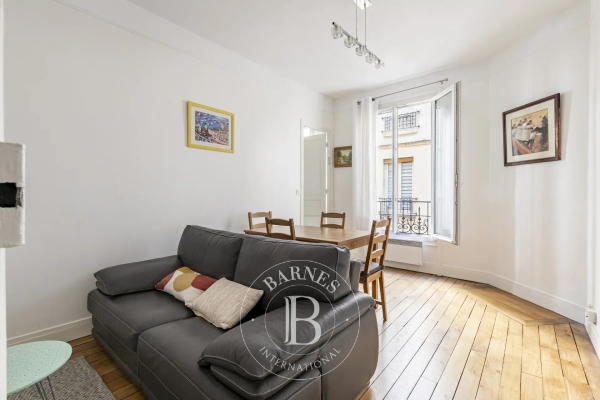 Luxury Apartment for sale in Paris 15ème, 437 000 €, Photo 2