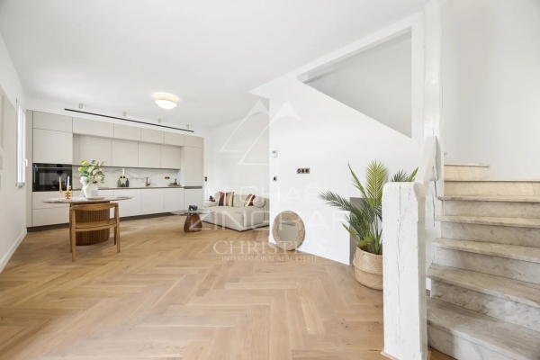 Luxury House for sale in Cagnes-sur-Mer, 690 000 €, Photo 2