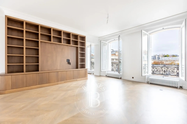 Luxury Apartment for sale in Paris 8ème, 4 950 000 €, Photo 3