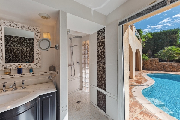 Luxury House for sale in Mandelieu-la-Napoule, 1 180 000 €, Photo 2