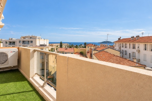 Luxury Apartment for sale in Beaulieu-sur-Mer, 990 000 €, Photo 3