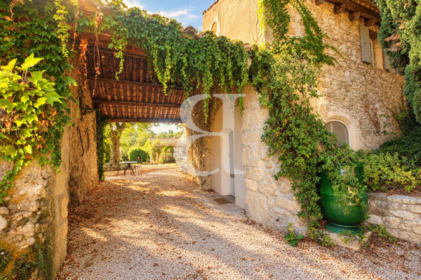 Maison de luxe à vendre à Grignan, 1 450 000 €, Photo 5