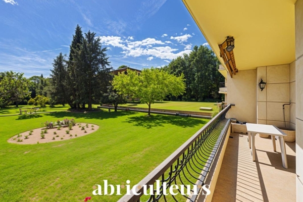 Luxury Apartment for sale in Aix-en-Provence, 469 990 €, Photo 1