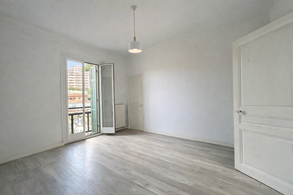 Luxury Apartment for sale in Menton, 460 000 €, Photo 1