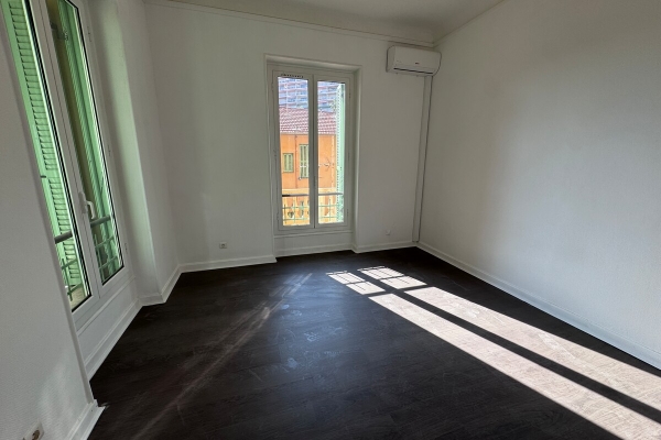 Appartement de luxe à vendre à Menton, 350 000 €, Photo 6