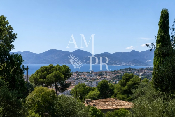Luxury House for sale in Cannes, 3 900 000 €, Photo 1