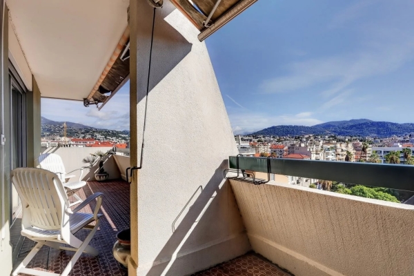 Luxury Apartment for sale in Nice, 305 000 €, Photo 1