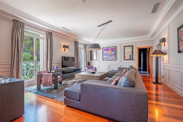 Luxury Apartment for sale in Saint-Raphaël, 2 950 000 €, Photo 2