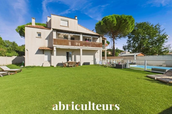 Luxury House for sale in Bouc-Bel-Air, 1 149 000 €, Photo 1