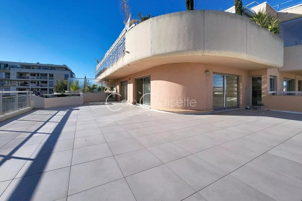 Appartement de luxe à vendre à Cannes, 1 750 000 €, Photo 2