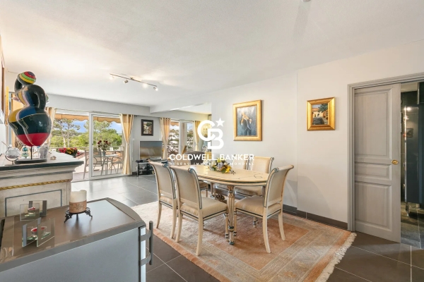 Luxury Apartment for sale in Antibes, 529 000 €, Photo 2