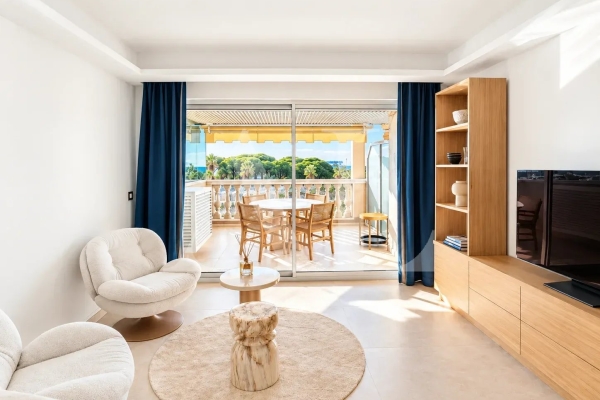 Luxury Apartment for sale in Le Golfe Juan, 550 000 €, Photo 3