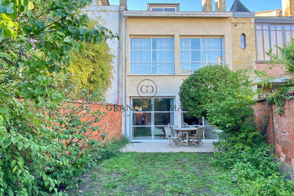 Luxury House for sale in Bordeaux, 847 000 €, Photo 1
