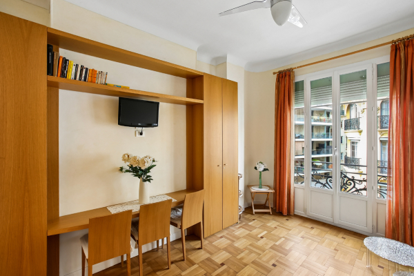 Luxury Apartment for sale in Nice, 598 000 €, Photo 3