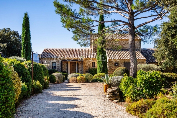 Maison de luxe à vendre à Gordes, 1 850 000 €, Photo 2