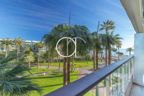 Luxury Apartment for sale in Cannes, 585 000 €, Photo 1