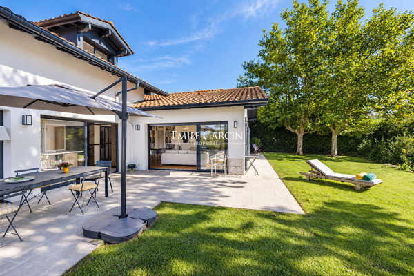 Maison de luxe à vendre à Saint-Jean-de-Luz, 1 890 000 €, Photo 2