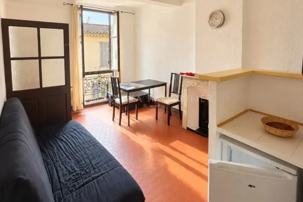 Appartement de luxe à vendre à Antibes, 345 000 €, Photo 1