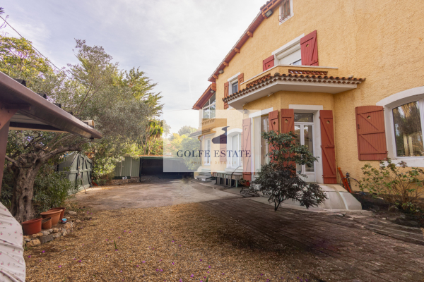 Maison de luxe à vendre à Cavalaire-sur-Mer, 1 459 000 €, Photo 3