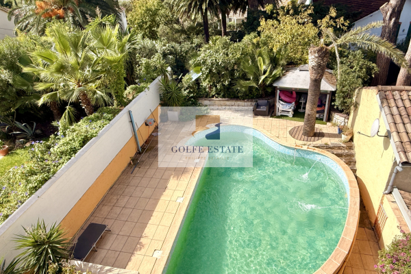 Maison de luxe à vendre à Cavalaire-sur-Mer, 1 459 000 €, Photo 4