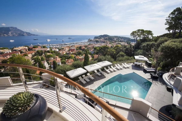 Luxury House for rental in Saint-Jean-Cap-Ferrat, 231 000 €, Photo 1