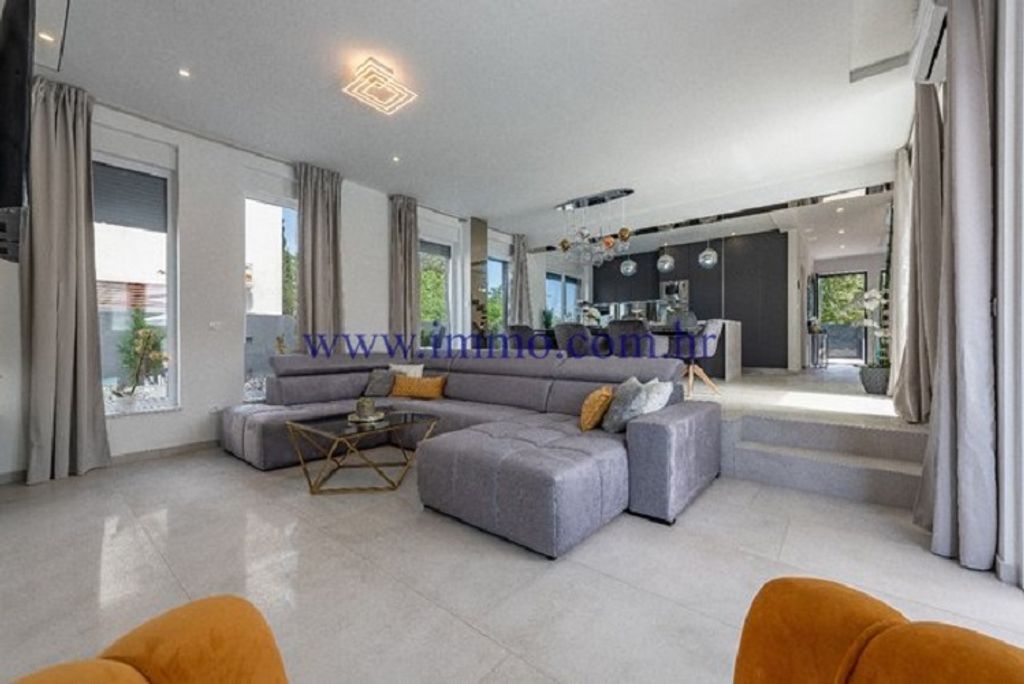 Maison de luxe à vendre à Zadar, 1 250 000 €, Photo 3