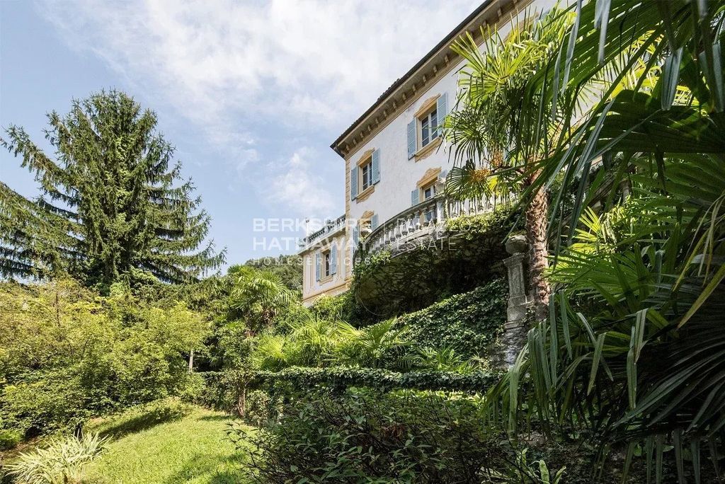 Luxury House for sale in Dizzasco-Biazzeno, 6 800 000 €, Photo 1