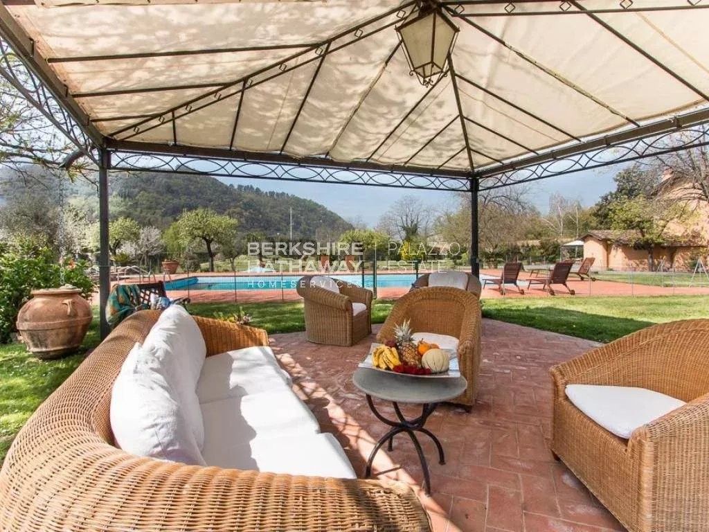 Luxury House for sale in Pietrasanta, 3 000 000 €, Photo 1